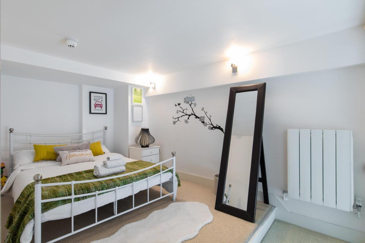 My London Holiday Home Exterior photo